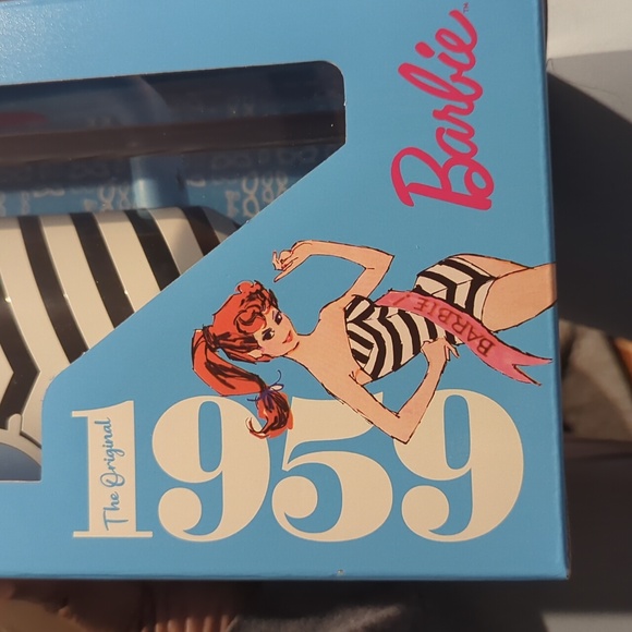 New in box Stanley 40oz Barbie Collection - Picture 6 of 8